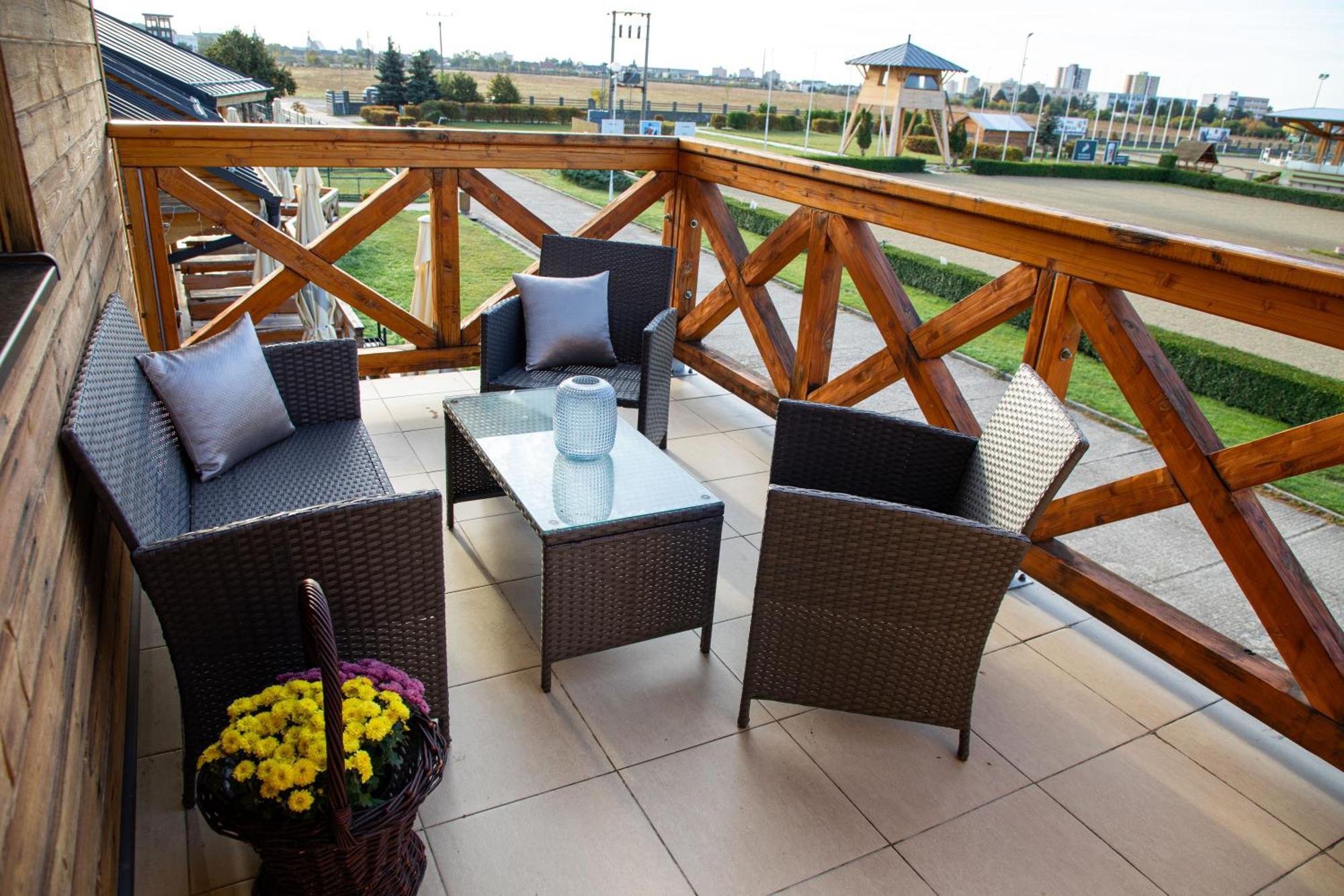 Hotel Rozalka Pezinok Exterior photo